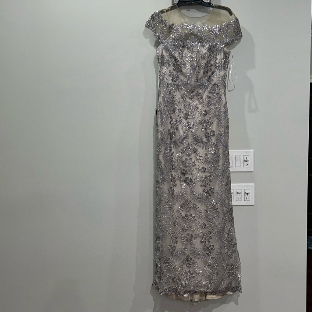 Nwt Tadashi Shoji Silver Dress Size 10 Z271